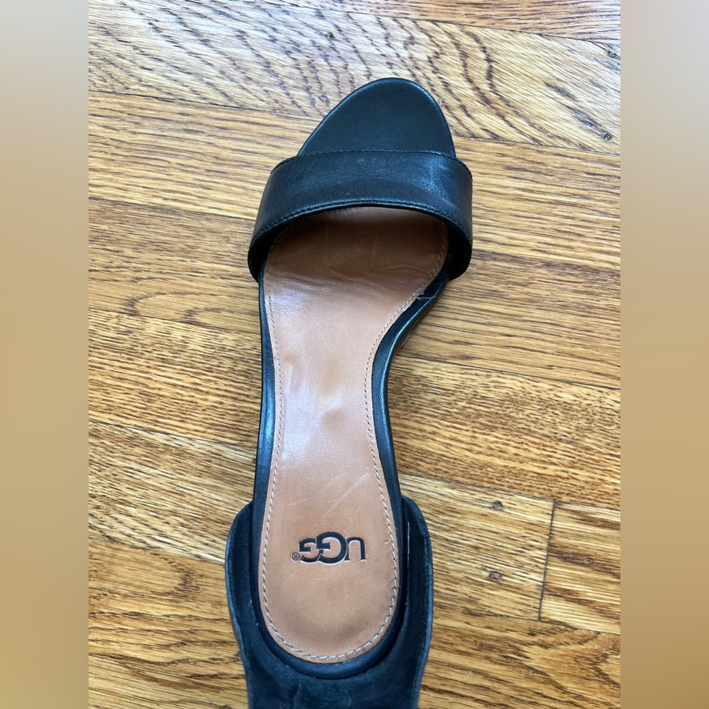 UGG Women's Black Leather Sandals - Picture 14 of 16